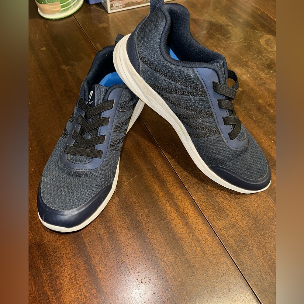 VIONIC WOMENS SNEAKERS